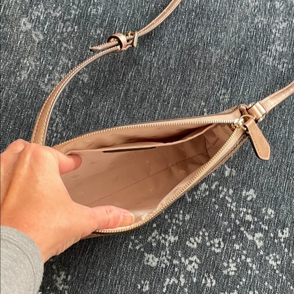 Kate Spade Glittery Gold Crossbody Bag EUC - Picture 4 of 4